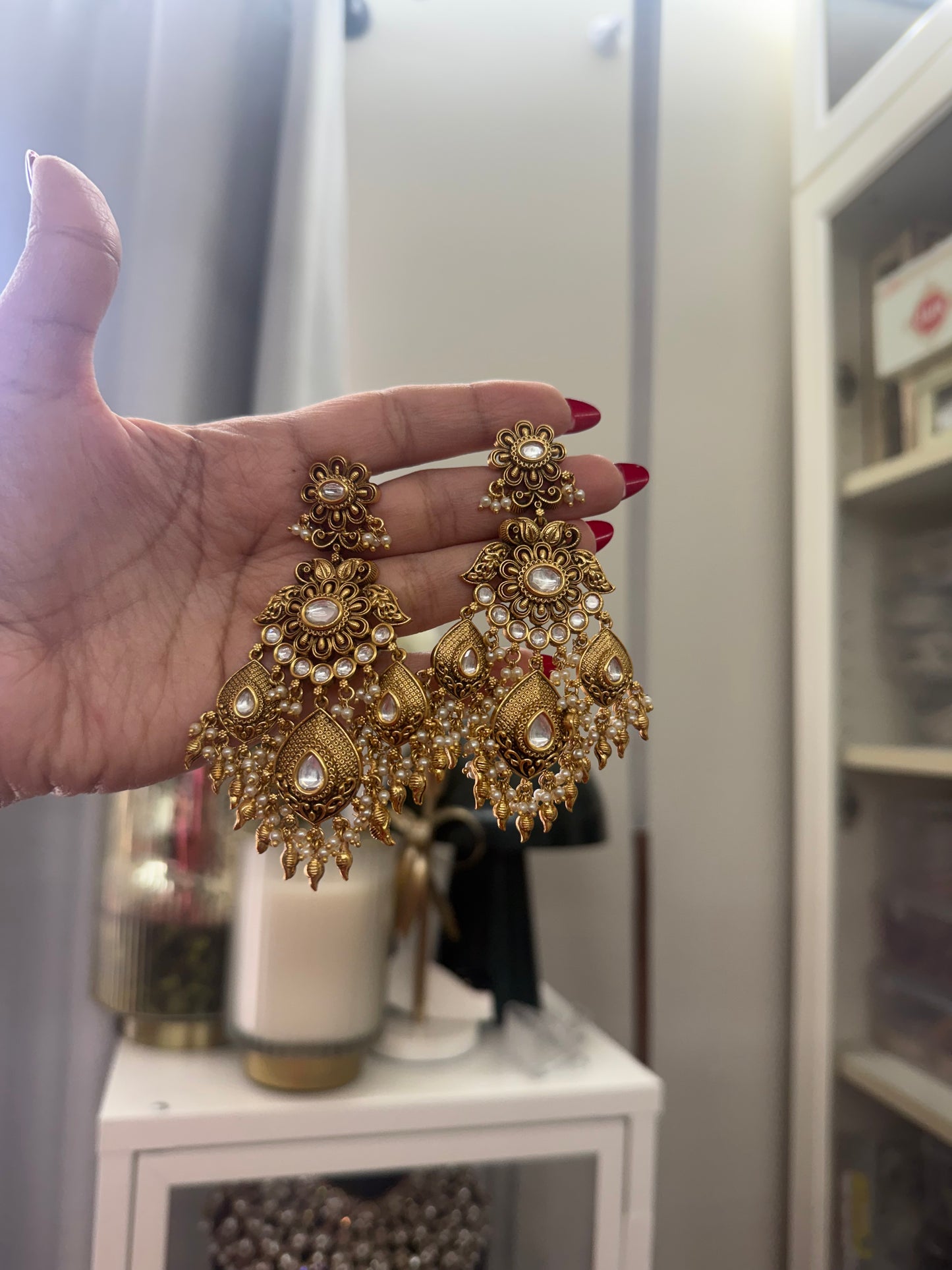 Sajjri- Gold plated statement earrings