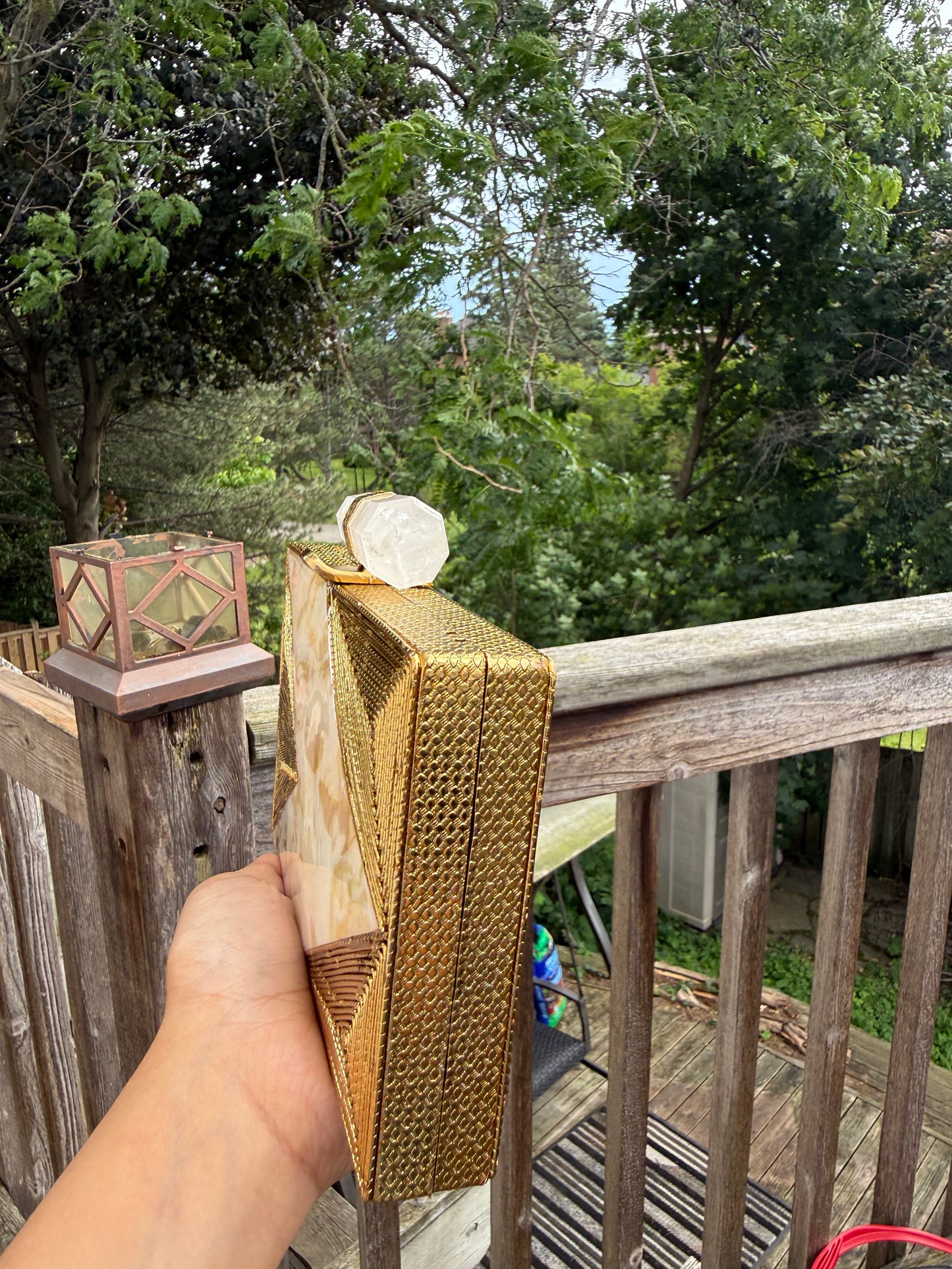 Aurora Pearl Clutch