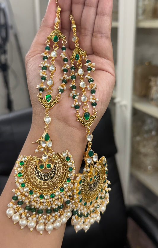Aafreen Pachi Kundan Earrings with Sahare