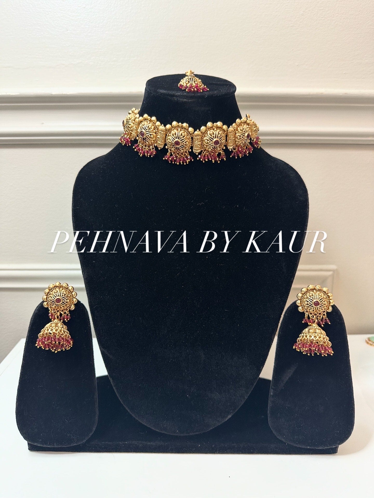 Sleek Gold Plated Choker Set